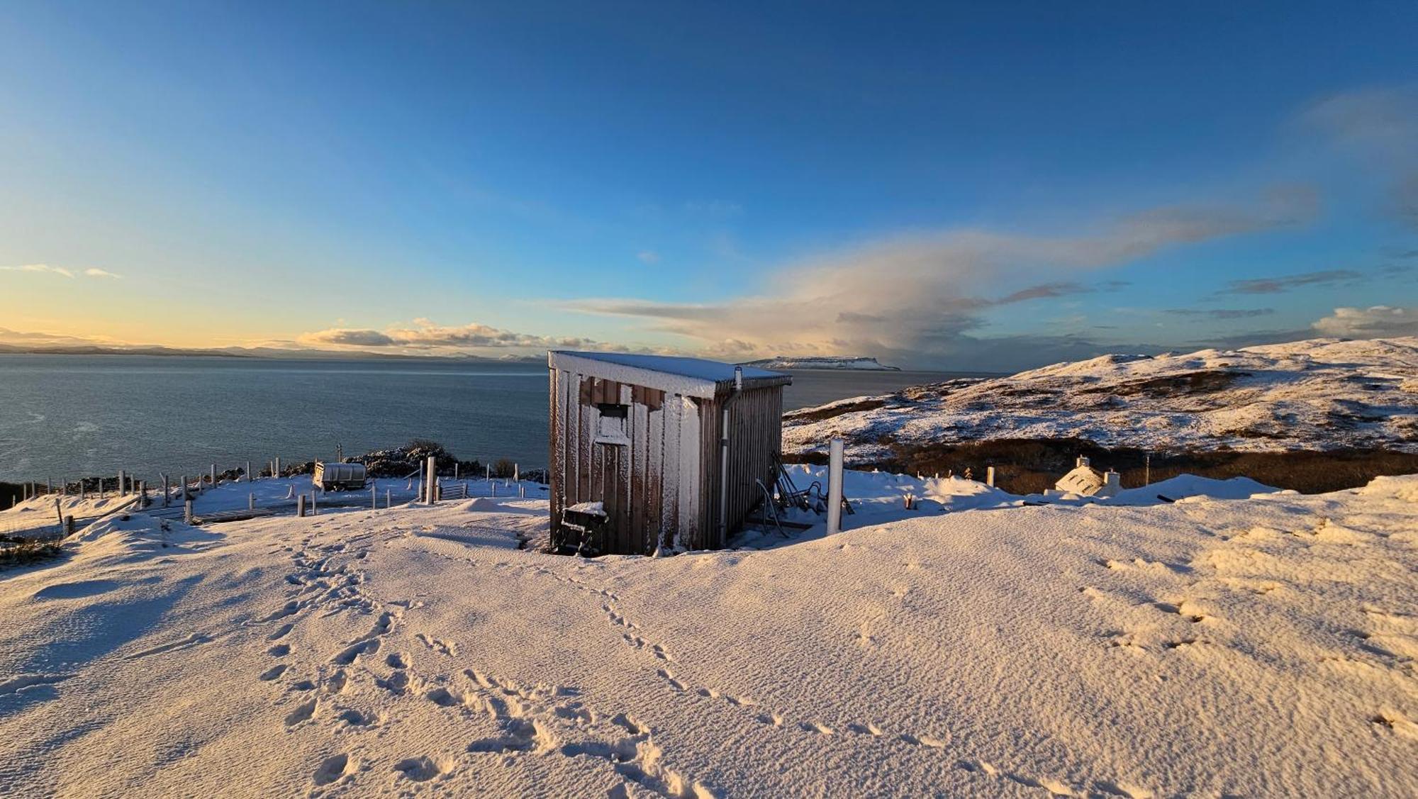 Вилла Hut On The Hill Aird of Sleat Экстерьер фото